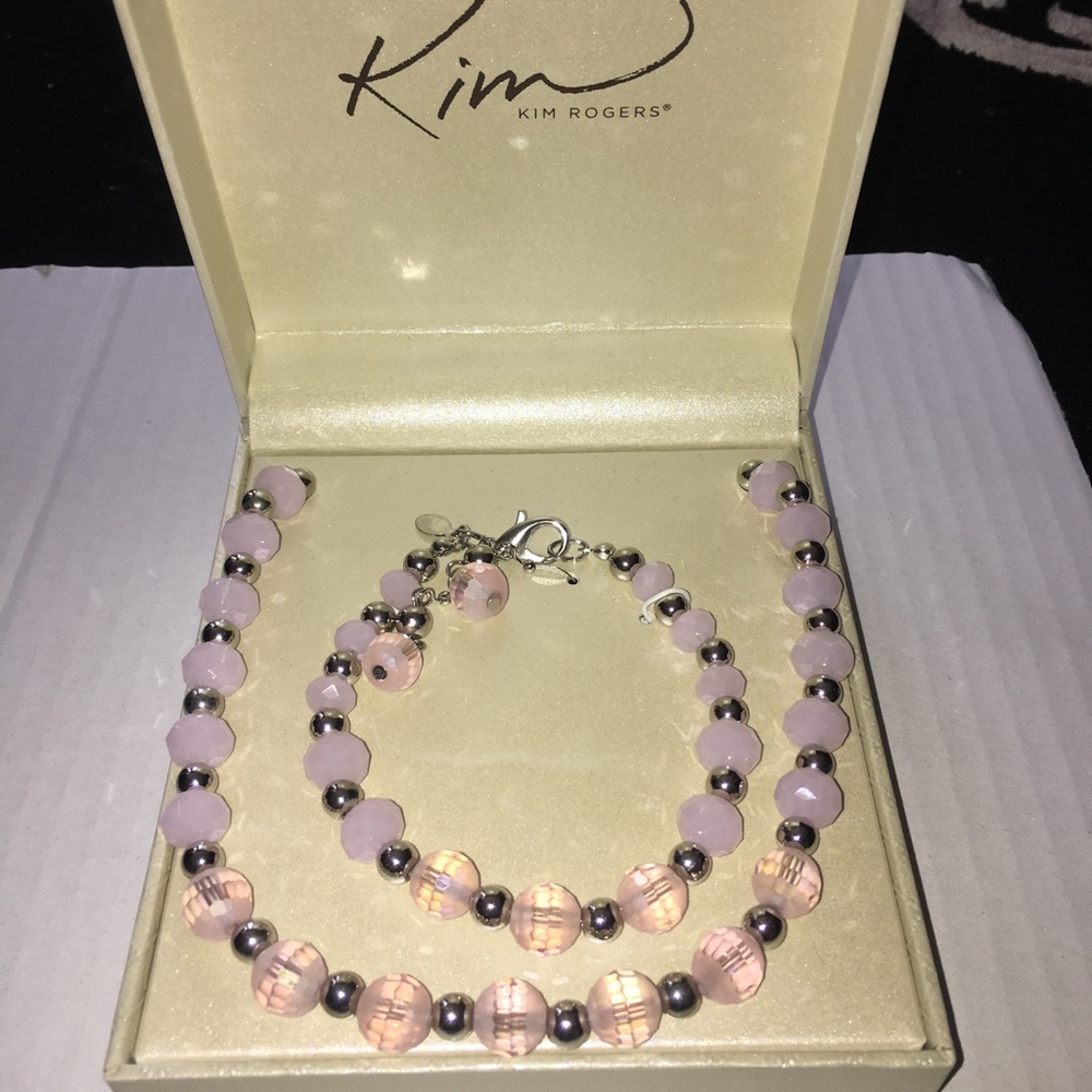 Bracelet and necklace set